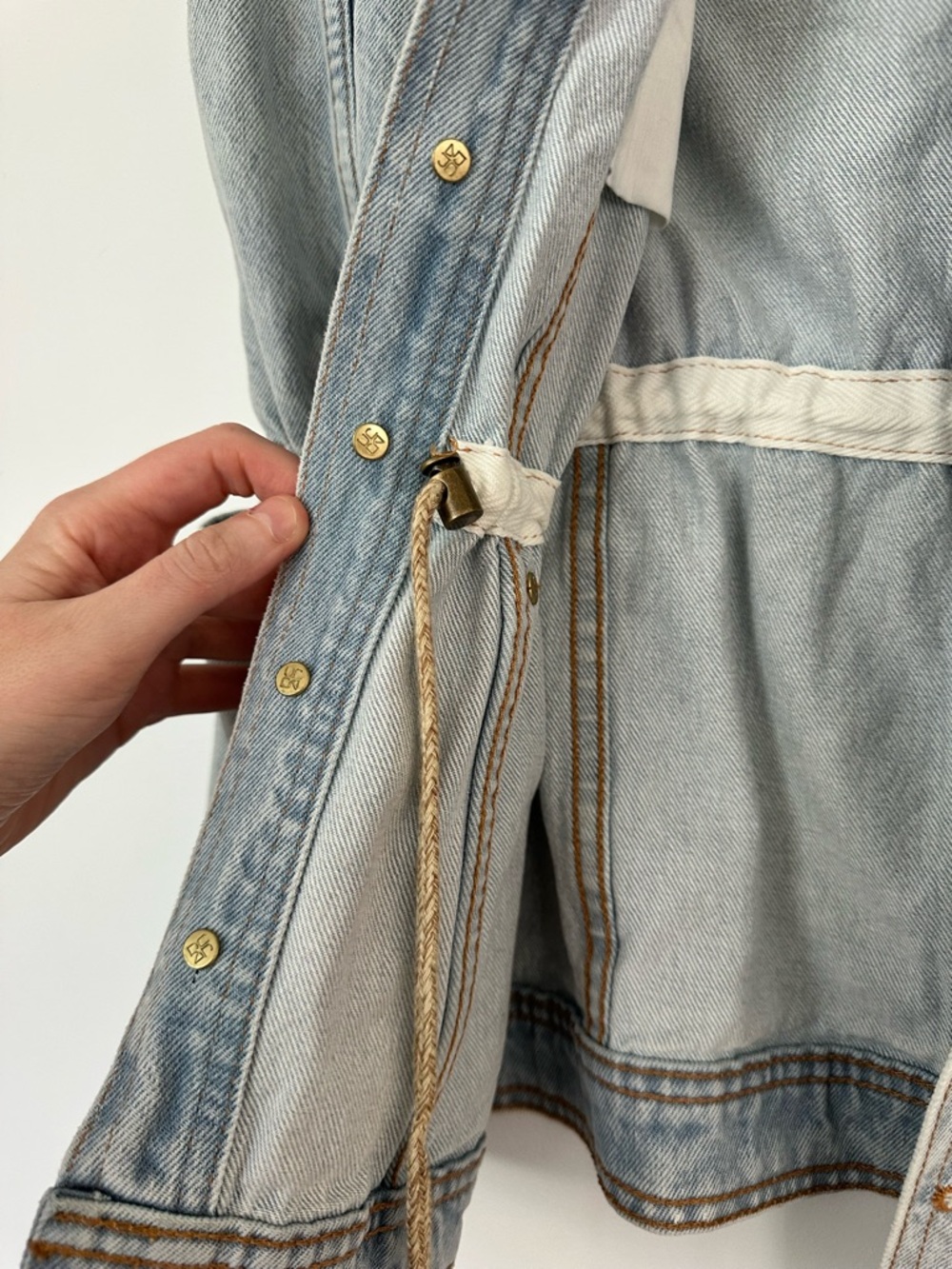 **LIKE NEW** Ulla Johnson Odette Denim Vest in Glacier Wash Size Medium - Picture 3 of 8